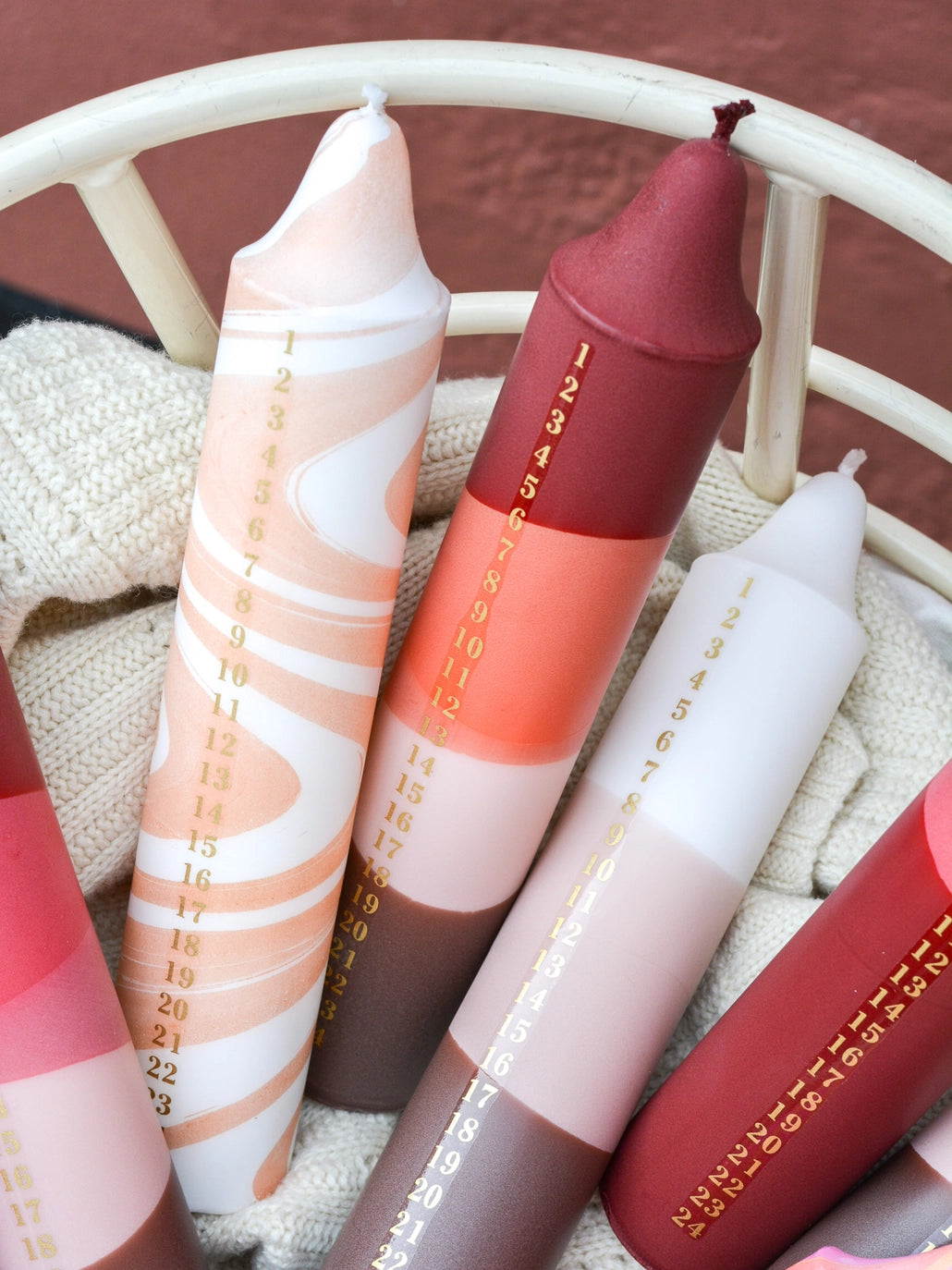 Nordrice Adventsljusstake, Julkalender, Vinröd / Orange / Beige