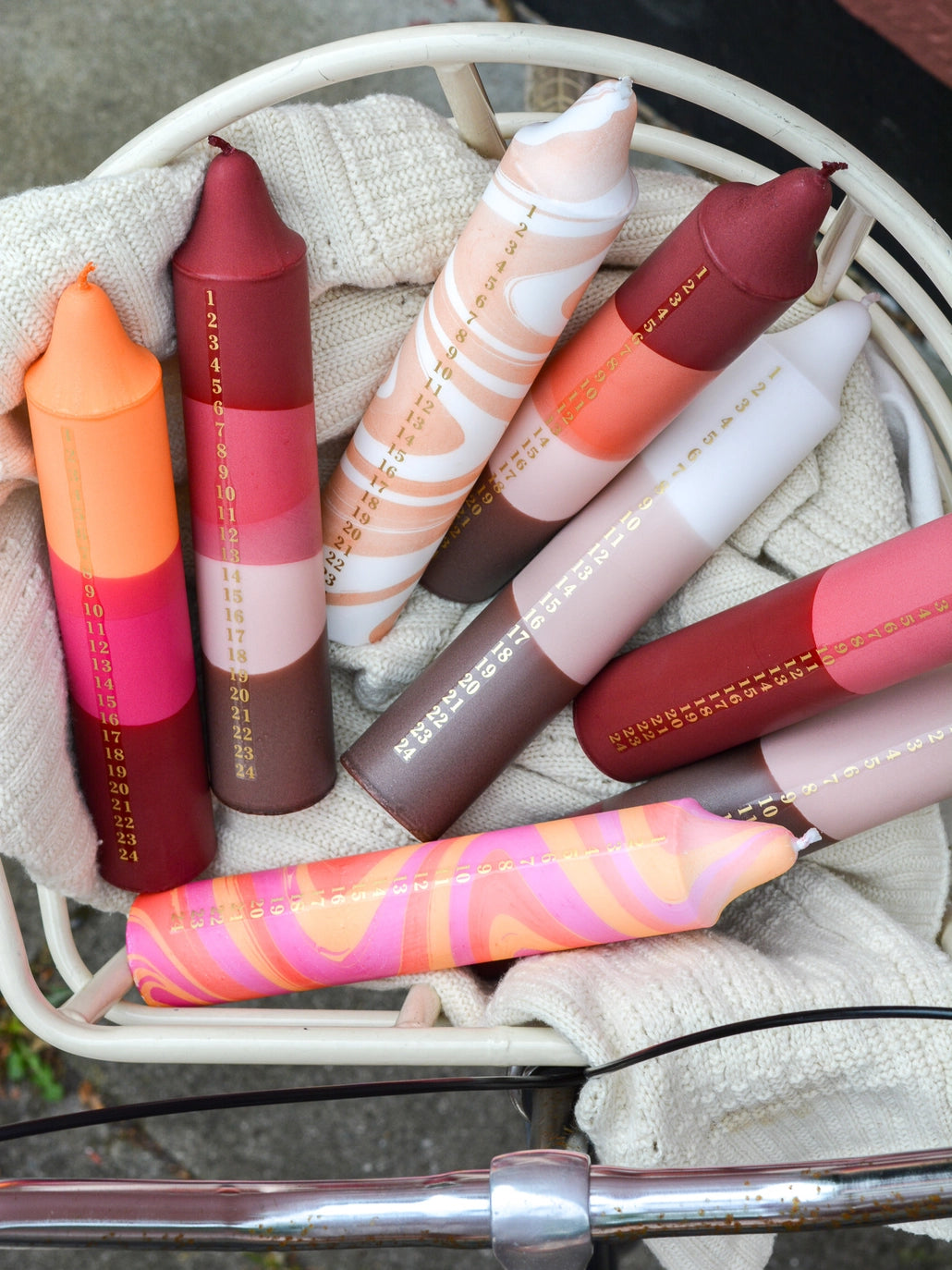 Nordrice Adventsljusstake, Julkalender, Vinröd / Orange / Beige