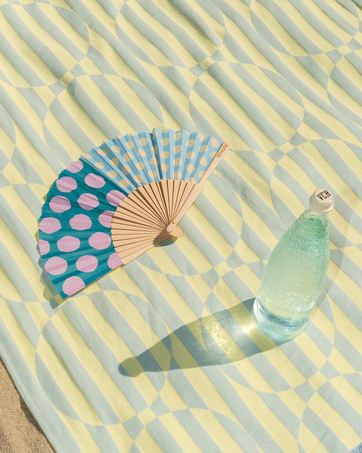 Solfjäder vippa / Hand fan